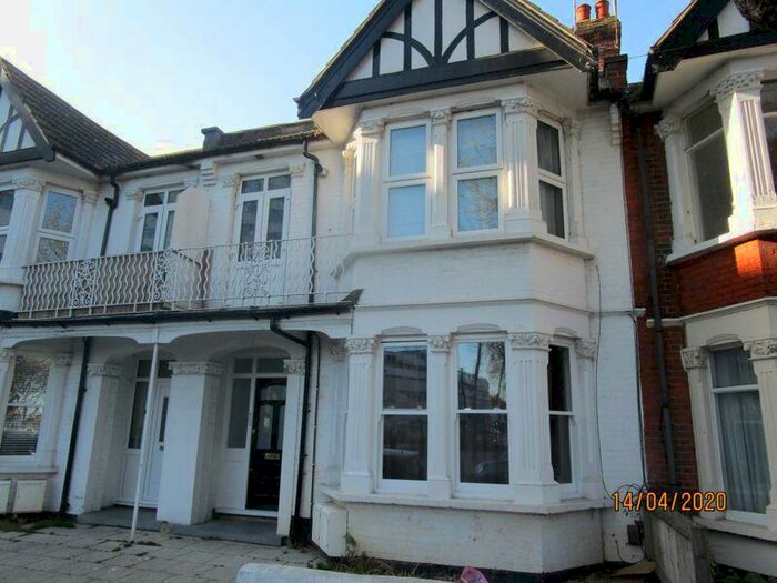 1 Bedroom Flat To Rent In Warrior Square North, Southend-On-Sea, SS1