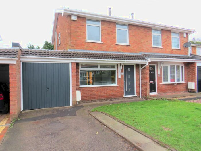 3 Bedroom Property To Rent In Eagle Close, Cheslyn Hay, Walsall, WS6