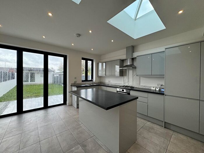 4 Bedroom House To Rent In Galpins Road, Thornton Heath, CR7