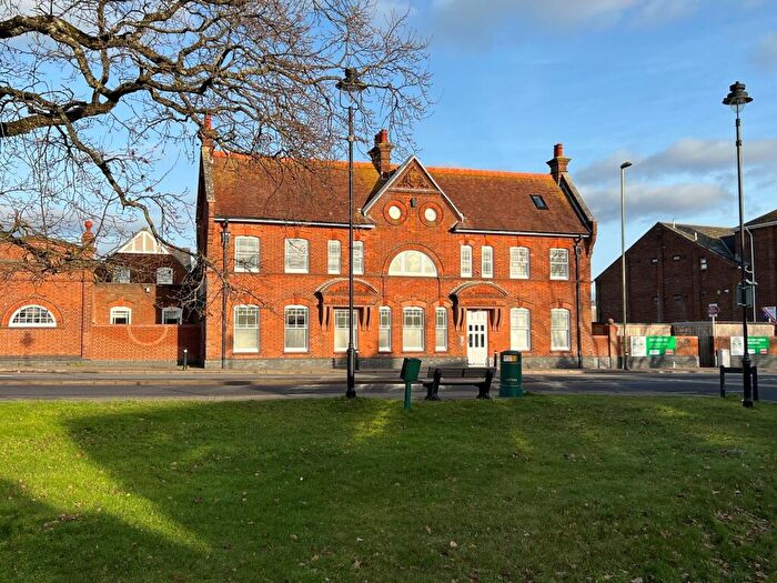 1 Bedroom Flat For Sale In Milton Green, Christchurch Road, New Milton, Hampshire., BH25