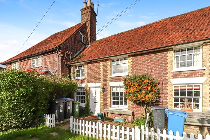 2 Bedroom Property To Rent In Langley Hill, Kings Langley, WD4