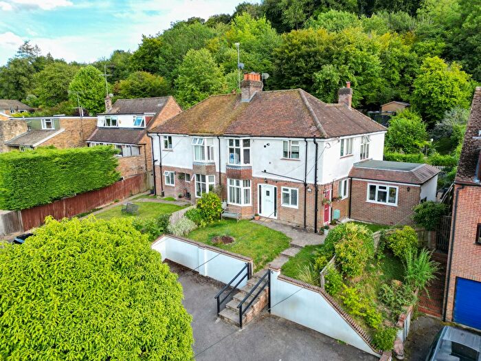 3 Bedroom Maisonette For Sale In Perks Lane, Prestwood, Great Missenden, Buckinghamshire, HP16