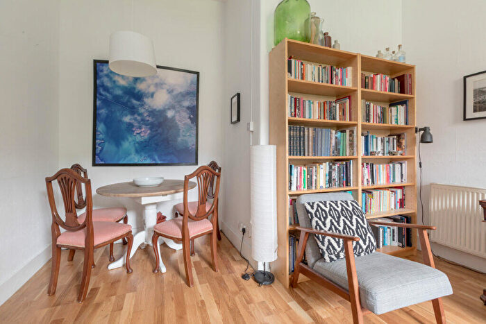 2 Bedroom Flat For Sale In Gf, Blackwood Crescent, Newington, EH9