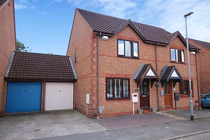 3 Bedroom Semi-Detached House For Sale In Granary Court, East Hunsbury, NN4