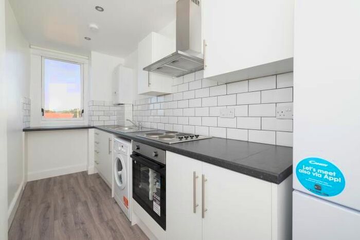 2 Bedroom Flat To Rent In Clepington Road, Dundee, DD3