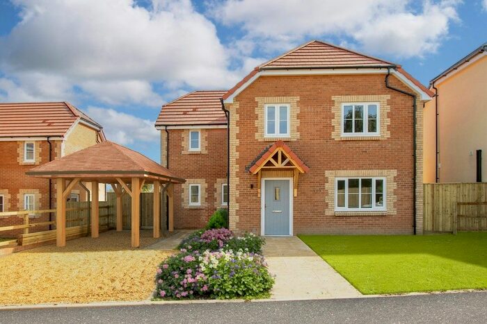 4 Bedroom Detached House For Sale In Buckland Newton, Dorchester, DT2