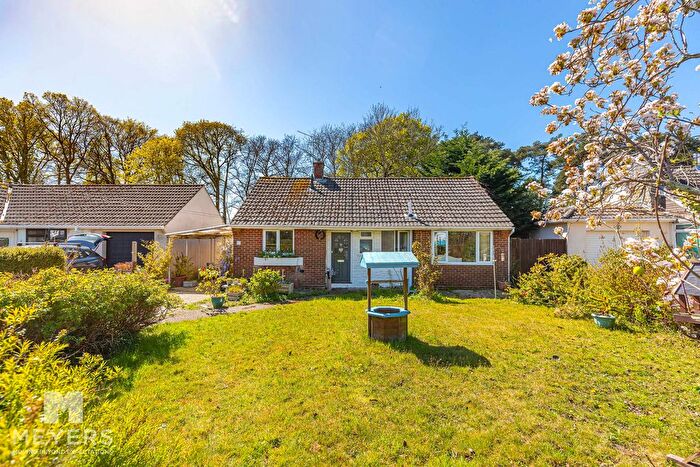 3 Bedroom Detached Bungalow For Sale In Bransgore, Christchurch, BH23