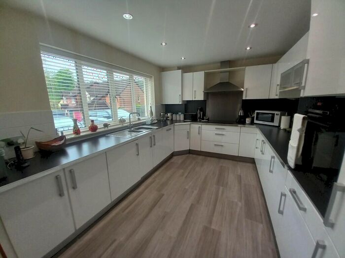 2 Bedroom Apartment To Rent In Tinmans Place, Redbrook, NP25