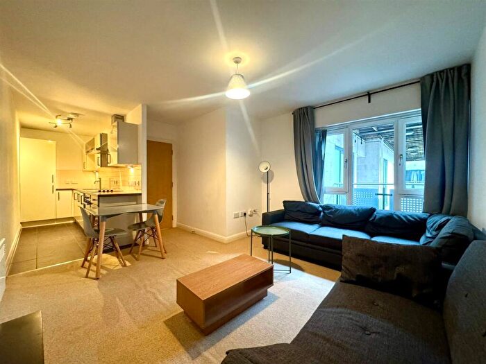 2 Bedroom Apartment To Rent In Warstone Lane, Birmingham, B18