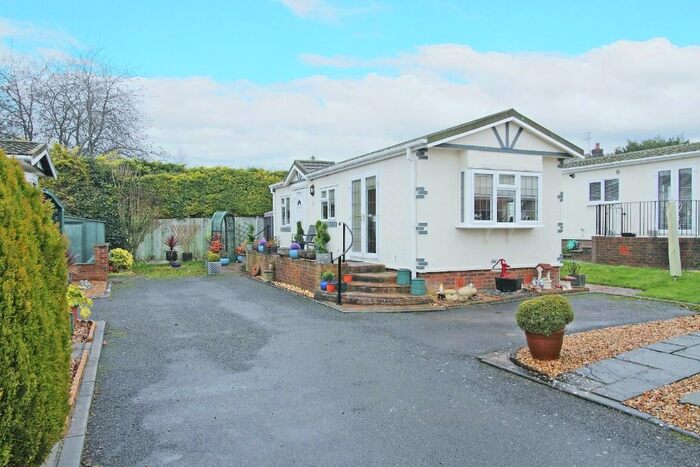 1 Bedroom Mobile/park Home For Sale In Kindersley, Andover SP11