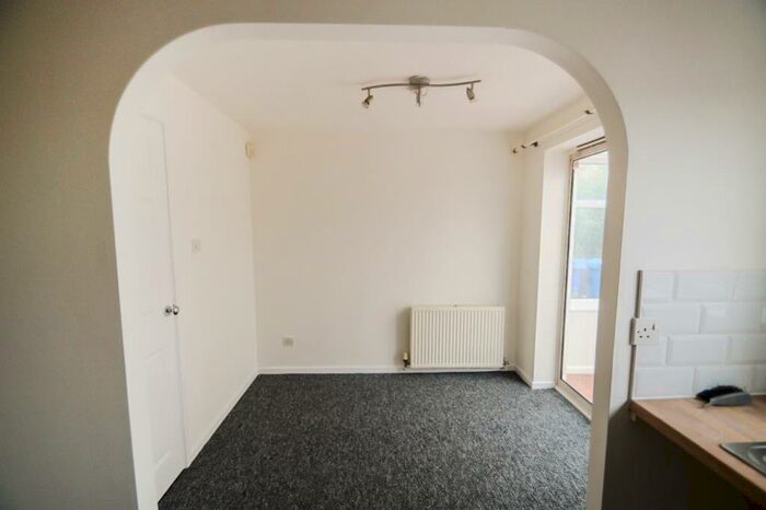 3 Bedroom Semi-Detached House To Rent In Centurion Way, Brough, HU15