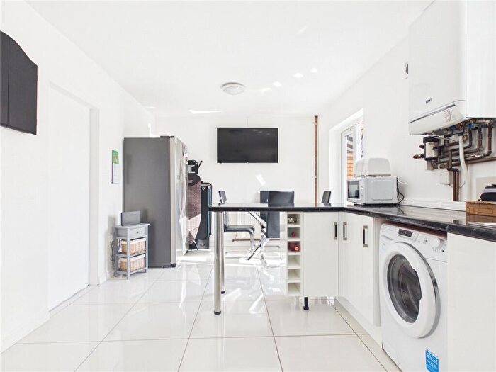 3 Bedroom End Of Terrace House For Sale In Randolph Avenue, Bristol, BS13