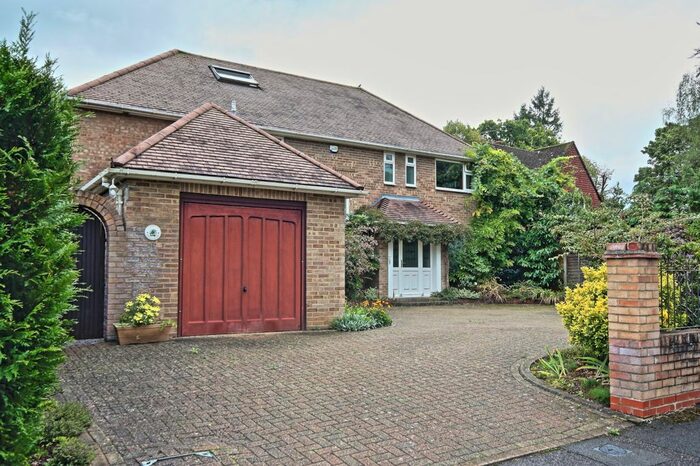 4 Bedroom Detached House To Rent In St. Catherines, Woking, GU22
