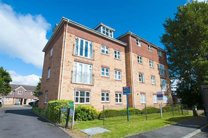 2 Bedroom Apartment To Rent In Cannon Gate, Slough, SL2