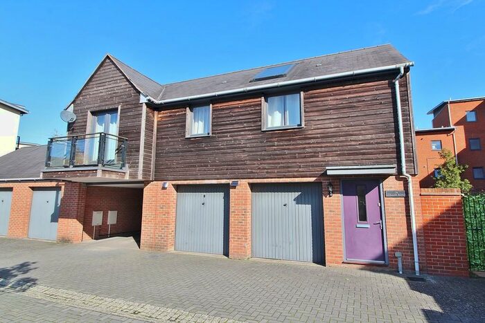 2 Bedroom Semi-Detached House To Rent In Tiller Road, Waterlooville, PO7