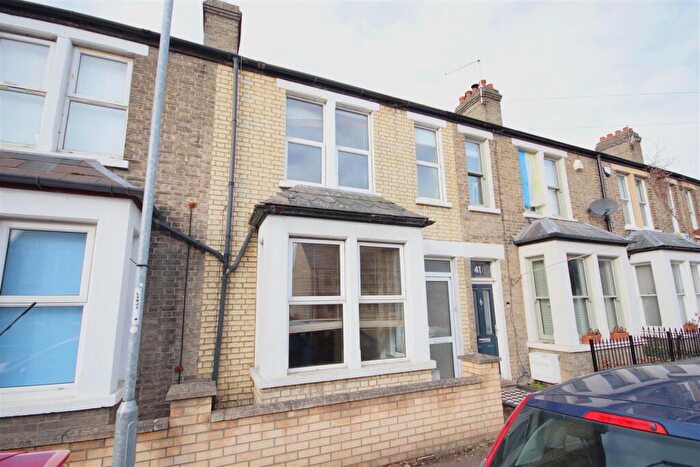 3 Bedroom House To Rent In Vinery Road, Cambridge, CB1