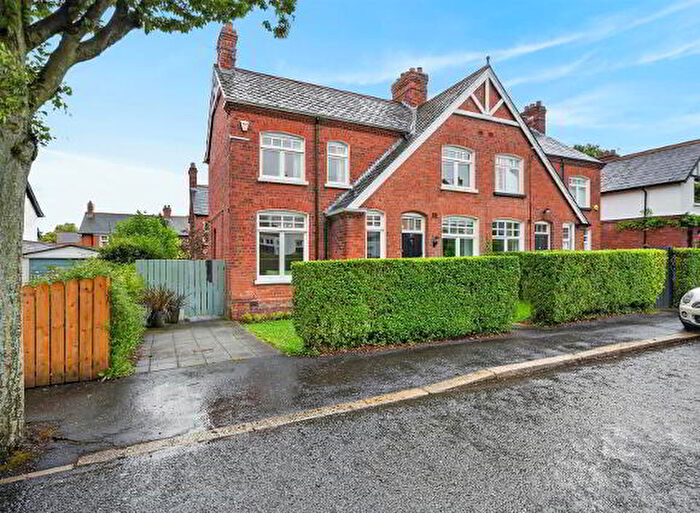 4 Bedroom Semi-Detached House For Sale In Lancefield Road, Belfast, BT9