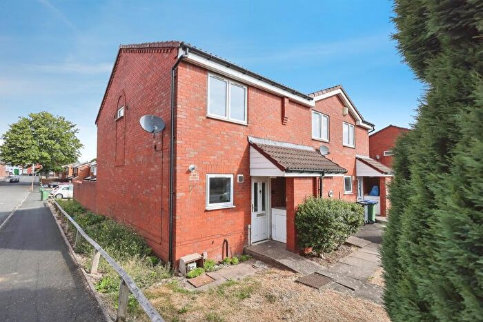 2 Bedroom End Of Terrace House For Sale In Petford Street, Cradley Heath, B64