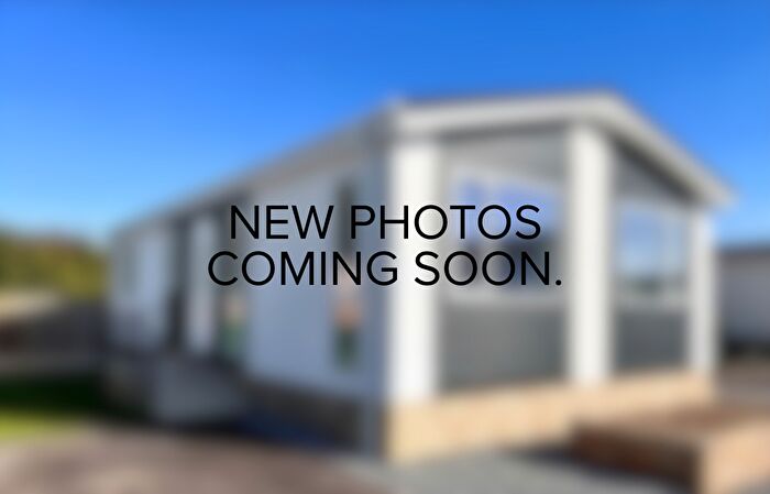2 Bedroom Mobile/park Home For Sale In Whitehaven Park, Ingoldmells, PE25