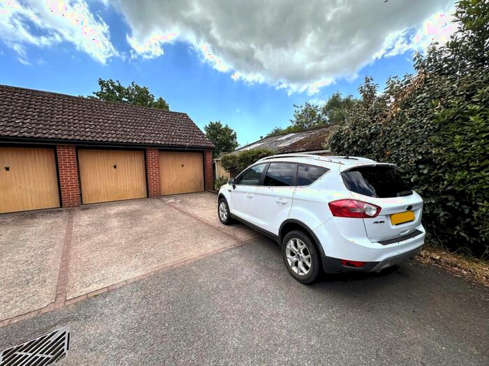 2 Bedroom Semi-Detached Bungalow For Sale In St Johns Farm Mews, Exmouth, EX8