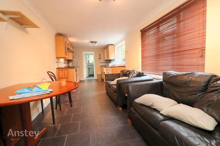 5 Bedroom Terraced House To Rent In Padwell Road, Southampton, SO14