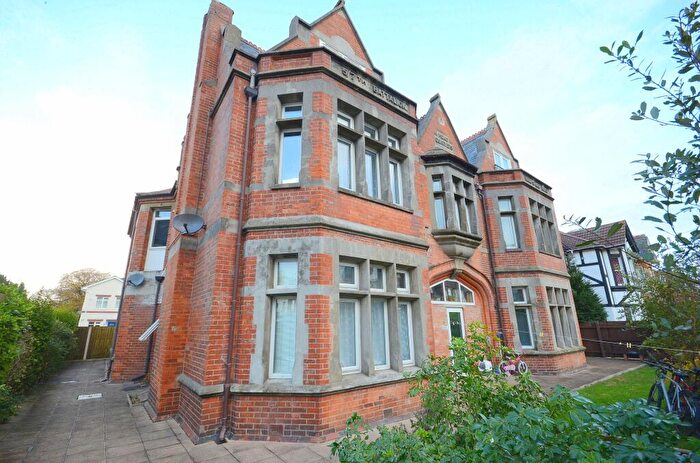 3 Bedroom Flat To Rent In Portchester Place, Bournemouth, BH8