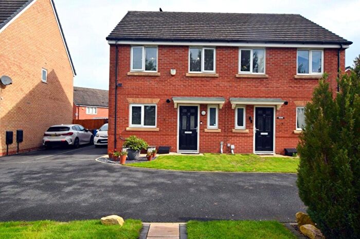 3 Bedroom Semi-Detached House For Sale In Fleetwith Close, Middleton, Manchester, Greater Manchester, M24