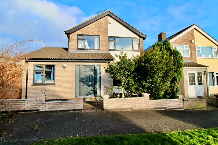 3 Bedroom Link Detached House To Rent In Meadow Walk, Yaxley, Peterborough, PE7