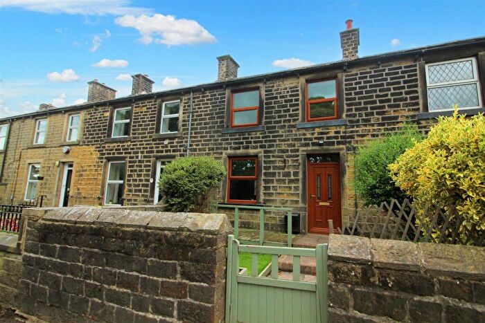 2 Bedroom Cottage To Rent In Parkhead, Birdsedge, HD8