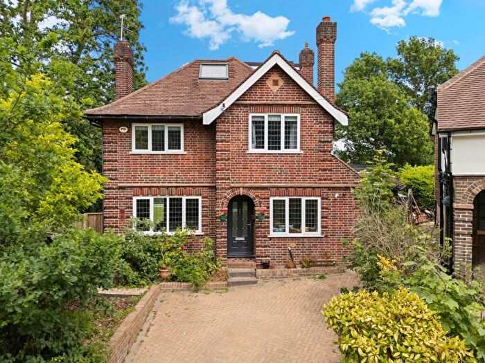 5 Bedroom Detached House For Sale In Hillcrest Gardens, Esher, KT10