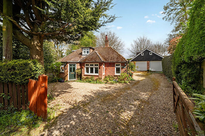 4 Bedroom Detached House For Sale In Limes Avenue, Newbury, RG20