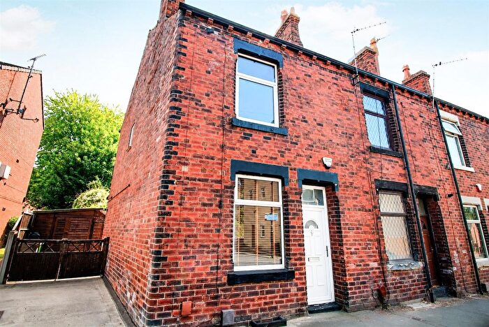 2 Bedroom End Of Terrace House For Sale In Wood Lane, Rothwell, Leeds, LS26