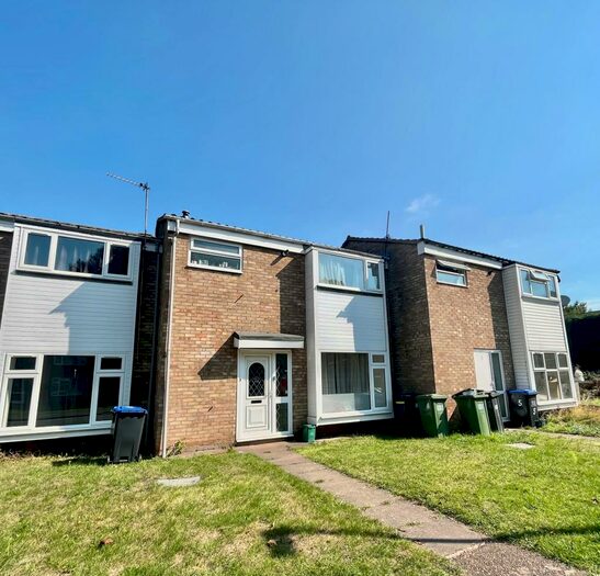 3 Bedroom Terraced House To Rent In Calder Walk, Sydenham, CV31