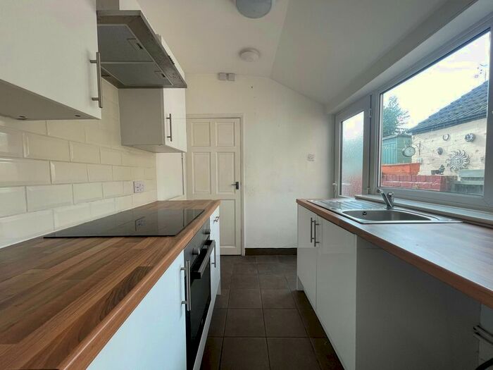 3 Bedroom Terraced House To Rent In Park Lane, Nottingham, NG16