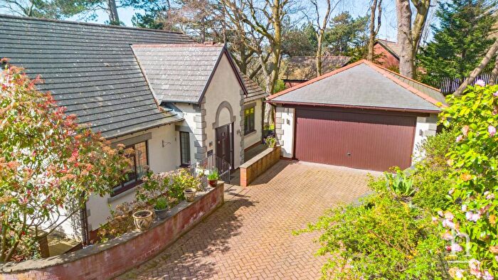 5 Bedroom Detached House For Sale In Chenotrie Gardens, Prenton, CH43