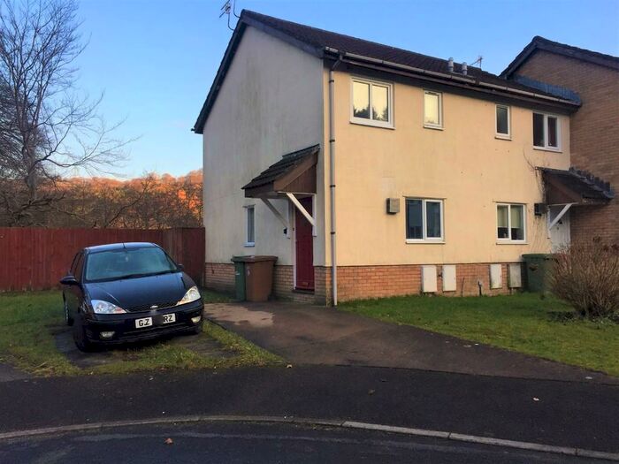 2 Bedroom End Of Terrace House To Rent In Graig Ysguthan, The Rise, Llanbradach, CF83