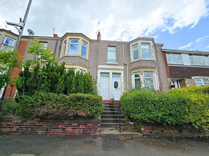 2 Bedroom Flat For Sale In Market Lane, Dunston, NE11