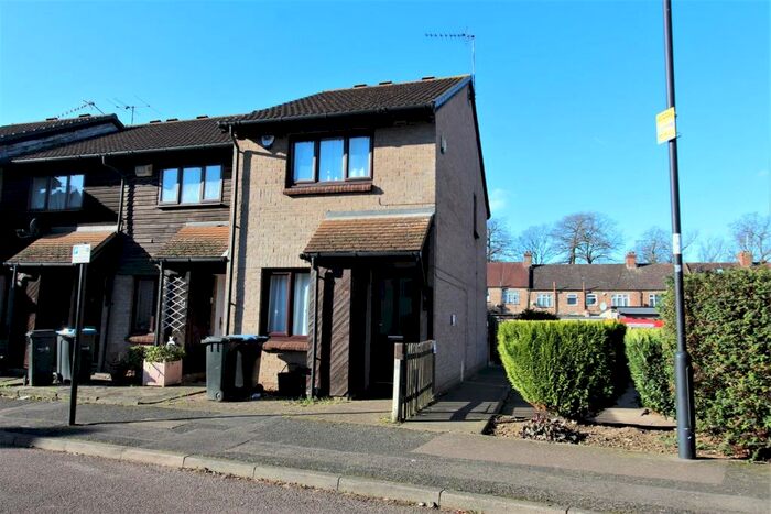 2 Bedroom End Of Terrace House To Rent In Pycroft Way, Edmonton, N9