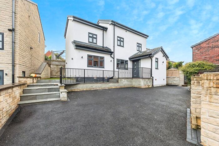 3 Bedroom Detached House For Sale In Moorside Road, Drighlington, Bradford, BD11