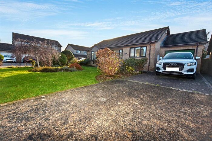 2 Bedroom Detached Bungalow For Sale In Merritts Way, Pool, Redruth, TR15
