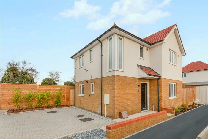 3 Bedroom Detached House To Rent In Lower Road, Teynham, Sittingbourne, ME9
