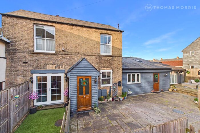 3 Bedroom Semi Detached House For Sale In Shortmead Street, Biggleswade, SG18