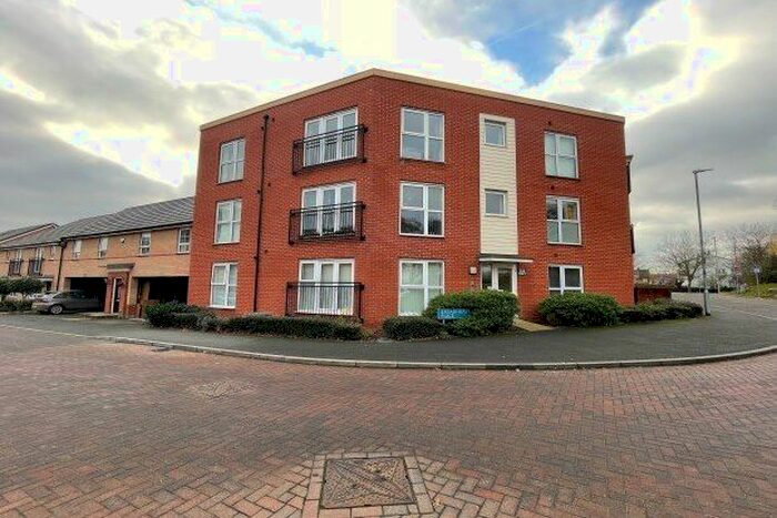 2 Bedroom Flat To Rent In Broadhurst Place, Basildon, SS14