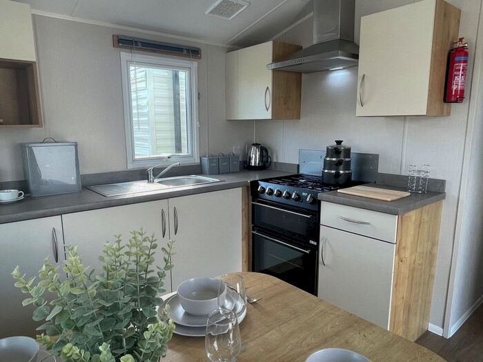 2 Bedroom Park Home For Sale In Par, PL24