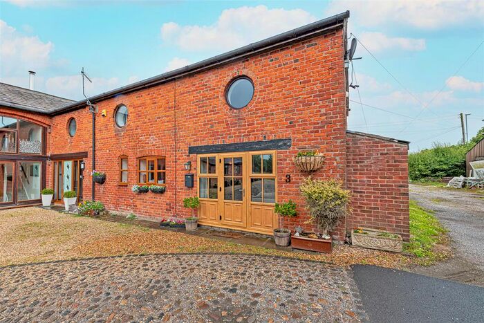 1 Bedroom Barn Conversion For Sale In Tarporley Road, Stretton, Warrington, WA4