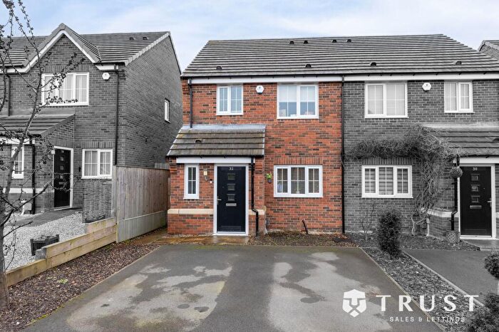 3 Bedroom Semi Detached House For Sale In Moorlands Road, Cleckheaton, BD19