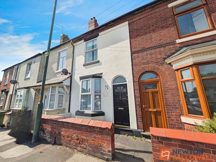2 Bedroom Terraced House To Rent In Bloxwich Road, Walsall, WS2