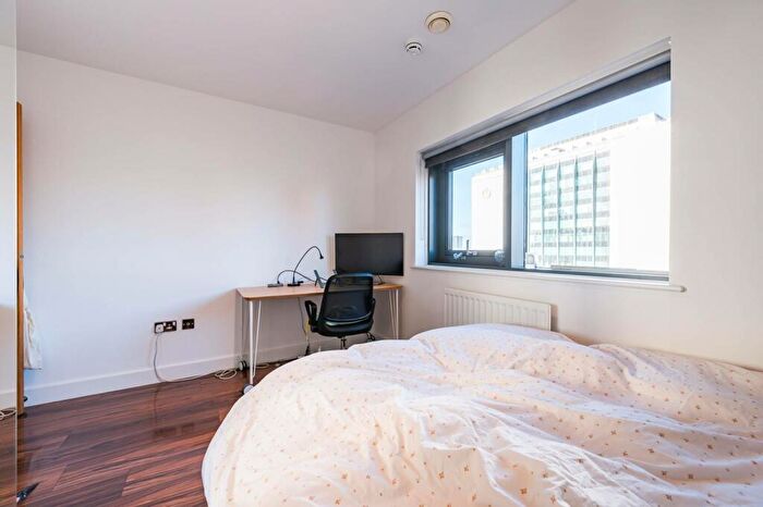 2 Bedroom Flat For Sale In Elektron Tower, Canary Wharf, London, E14