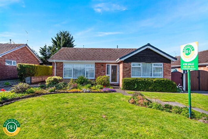 3 Bedroom Detached Bungalow For Sale In All Hallowes Drive, Tickhill, Doncaster, DN11