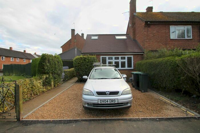 2 Bedroom Bungalow To Rent In Hayling Road, Watford, Hertfordshire, WD19